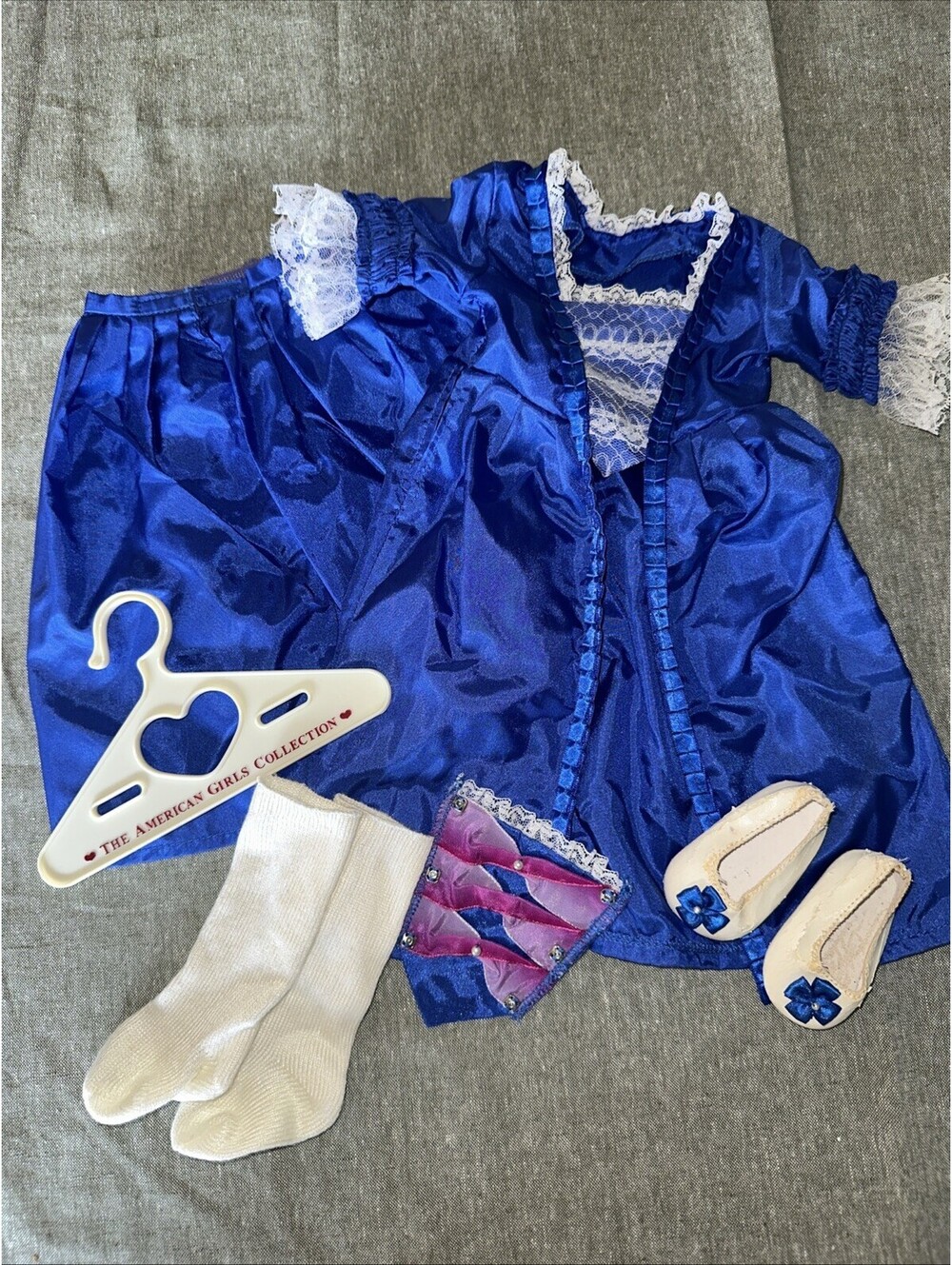 AMERICAN GIRL Vintage Pleasant Company FELICITY CHRISTMAS GOWN & STOMACHER SET